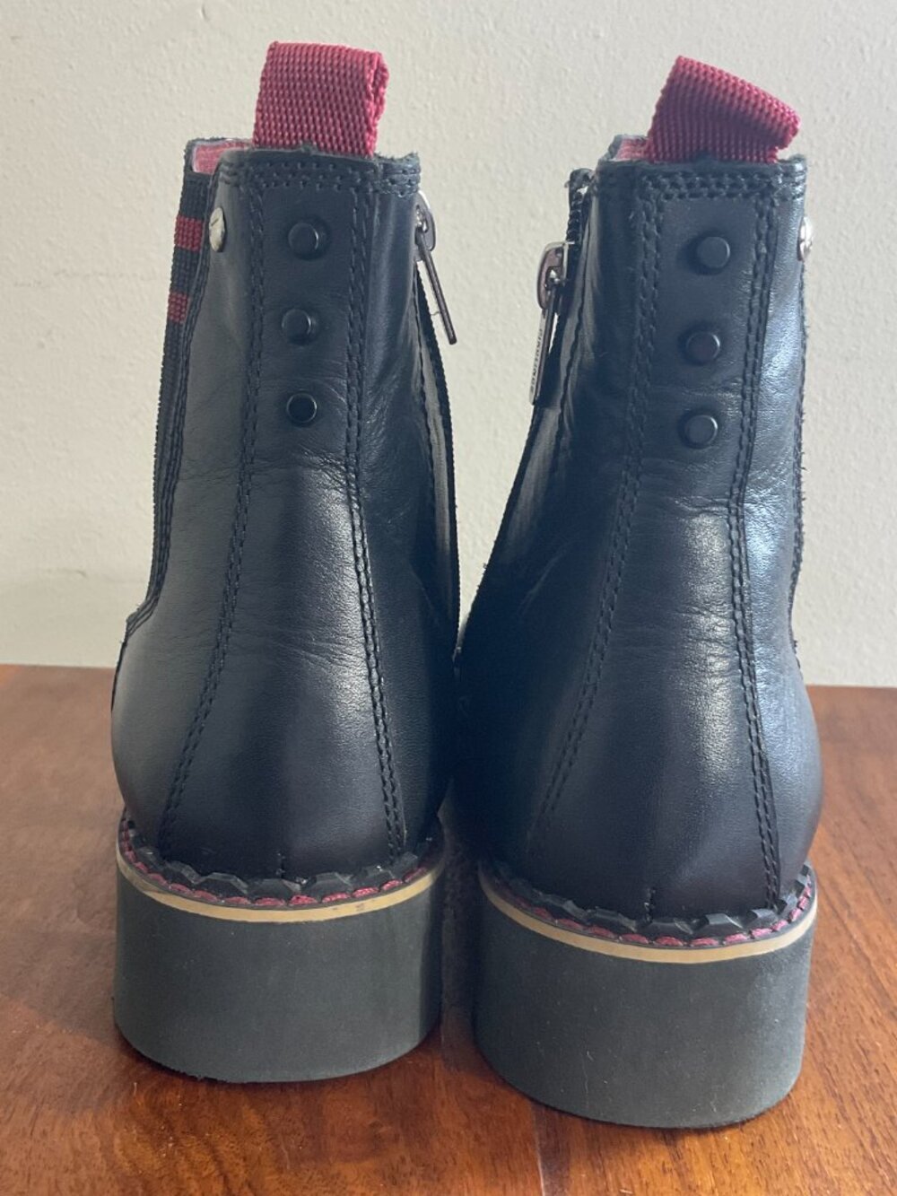 Pikolinos Vicar Water Repellent Studded Leather Chelsea Boots Black Size 37 - Picture 3 of 6